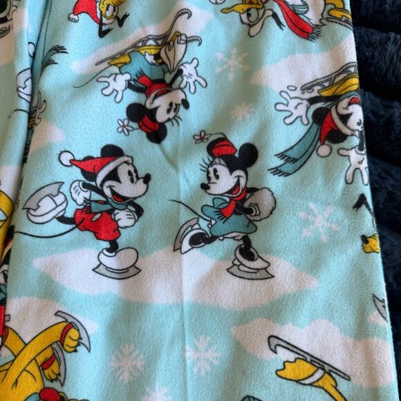 Disney 100 Mickey Minnie Ice Skating Soft and Cozy Pajama Sleepwear Set | Size M - Picture 4 of 8